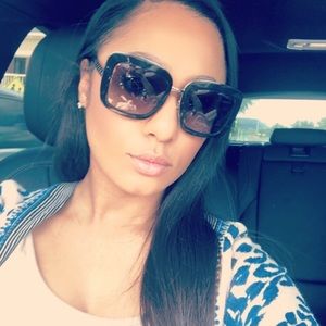 Meet your Posher, Khayah